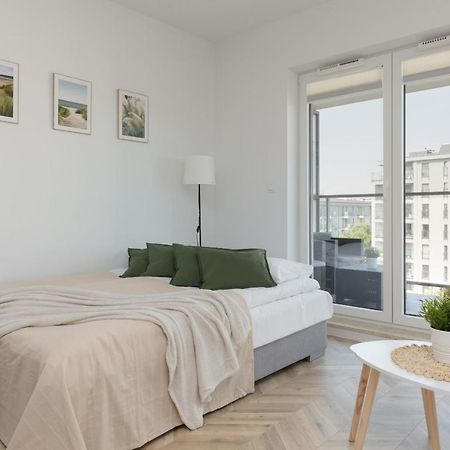 Ursus Sunny Studio For 4 Guests With Parking & Balcony By Noclegi Renters Varşovia Exterior foto