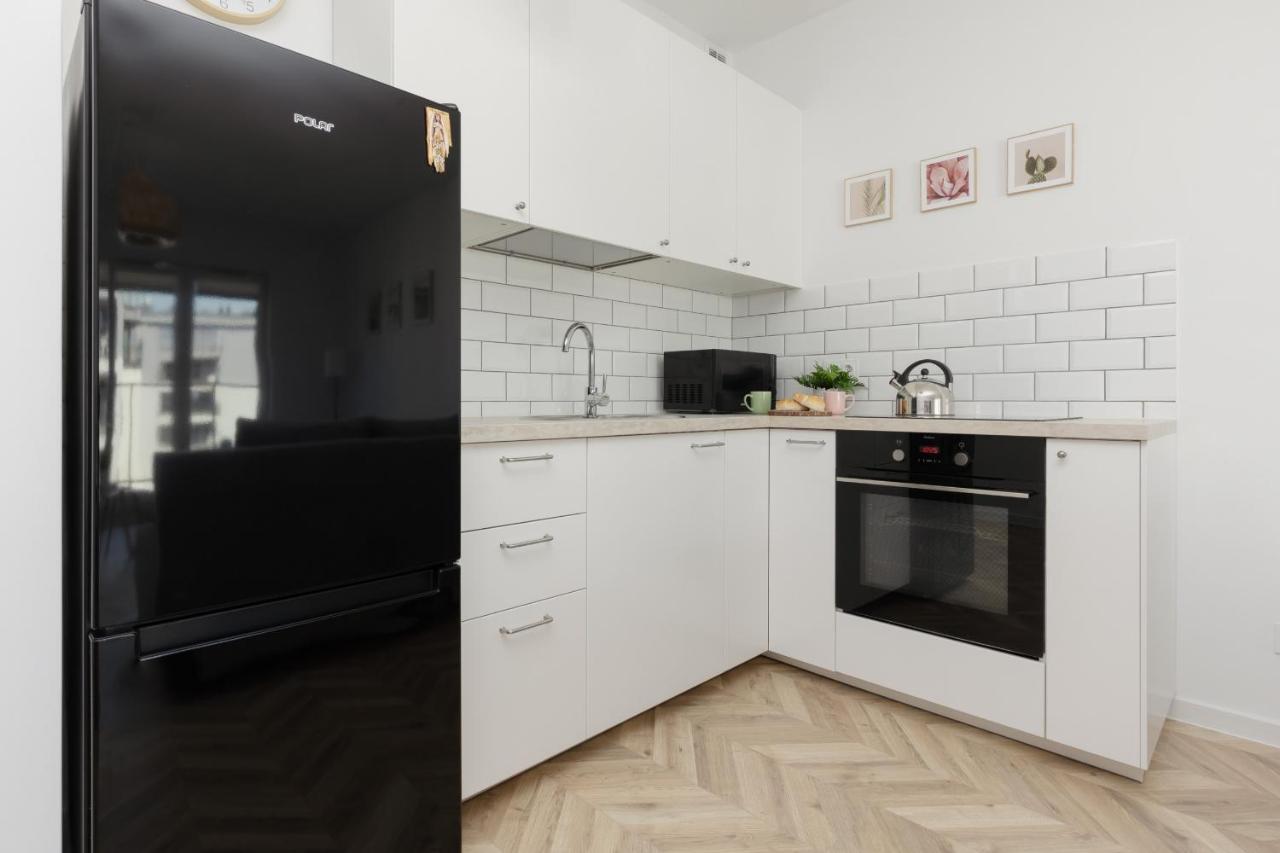 Ursus Sunny Studio For 4 Guests With Parking & Balcony By Noclegi Renters Varşovia Exterior foto