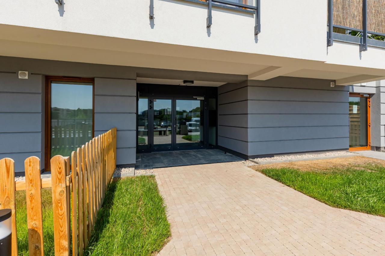 Ursus Sunny Studio For 4 Guests With Parking & Balcony By Noclegi Renters Varşovia Exterior foto